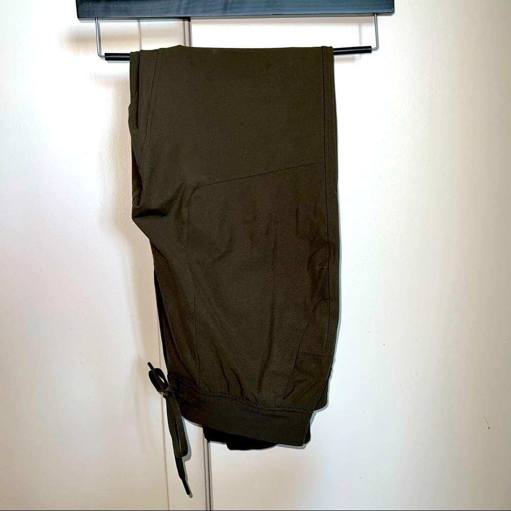 Lululemon Men’s ABC Joggers - Olive Large